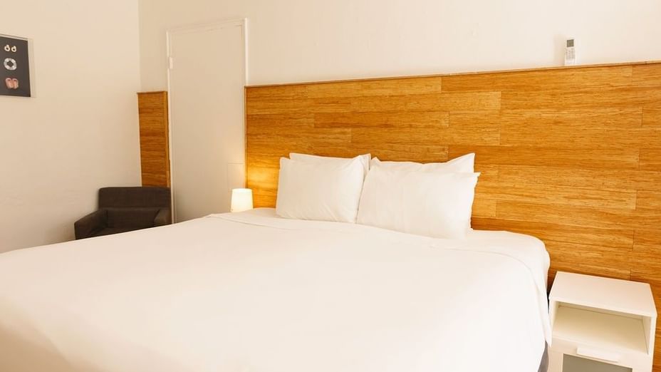 Standard King Room — 1