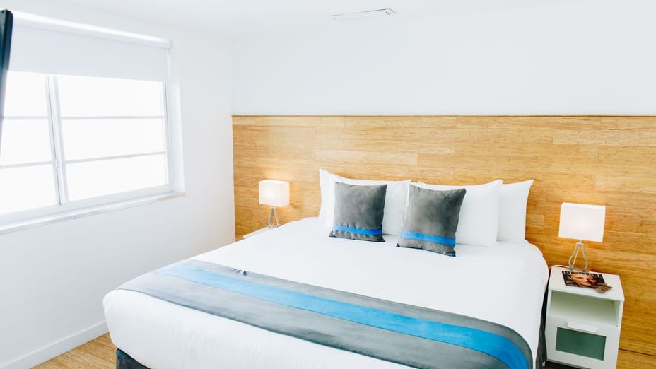 Standard Queen Room — 2